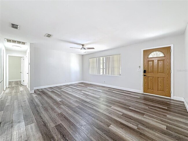 Foto del edificio - 1614 Braund Ave