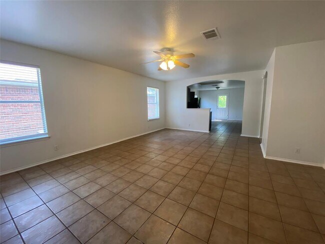 Foto del edificio - 9001 Kimono Ridge Dr