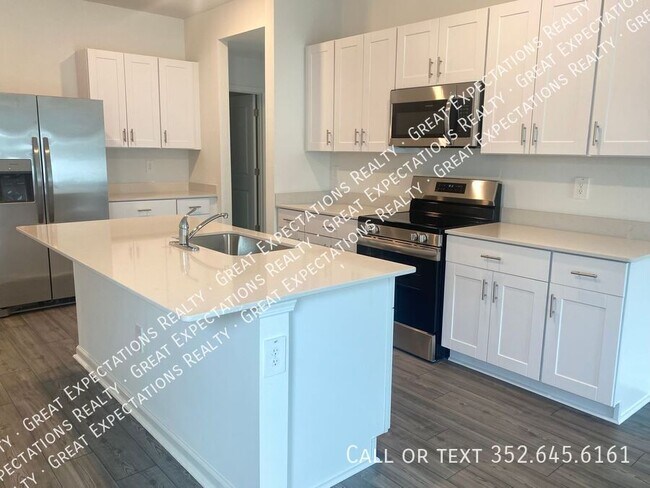 Building Photo - 4637 SW 84th St Rd