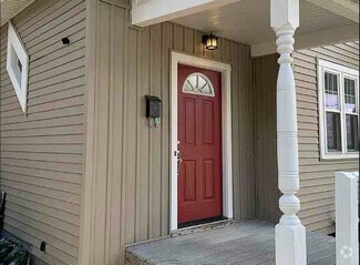 Building Photo - 108 Carrier St NE
