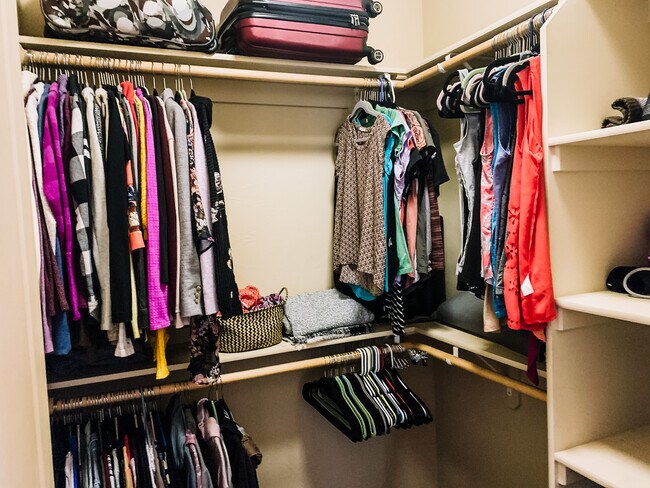 Foto del edificio - 4379 Brookside Ln