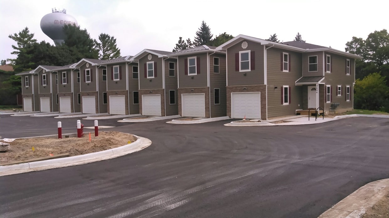 3698 Okemos Rd, Meridian charter Township, MI 48864 Townhome Rentals