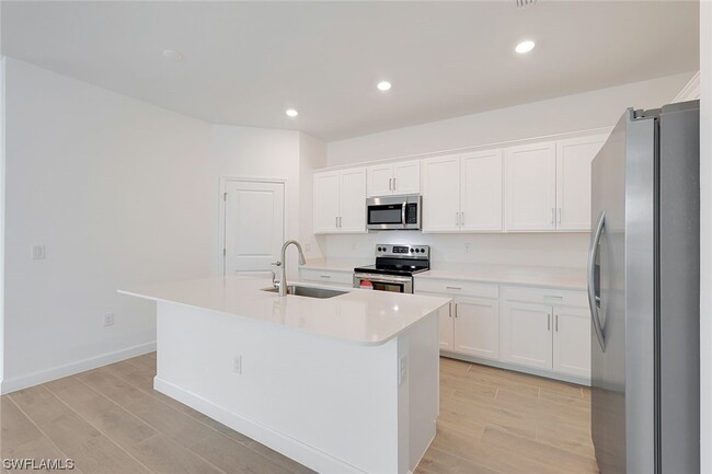 Building Photo - 13818 Hunter Oak Dr
