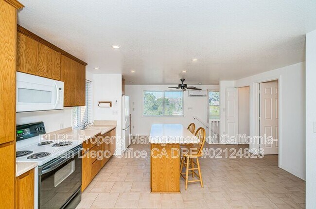 Building Photo - 227 1/2 La Cresta Heights Rd