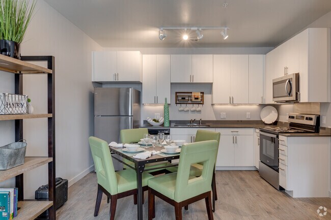 1HAB, 1BA - 680 ft² - The Emerson