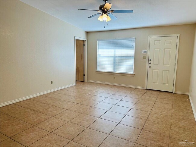 Foto del edificio - 717 Nightingale Ave
