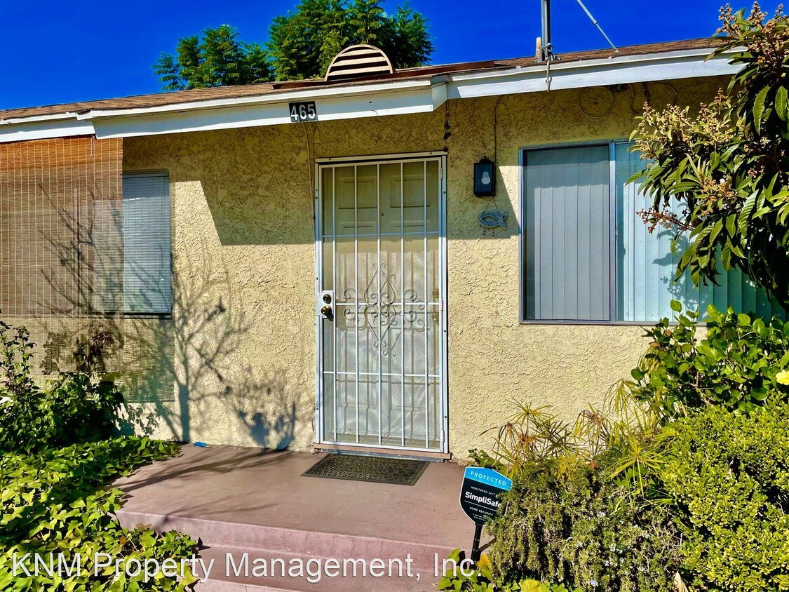 Primary Photo - 2 br, 1.5 bath House - 465 E. 234th Wlk