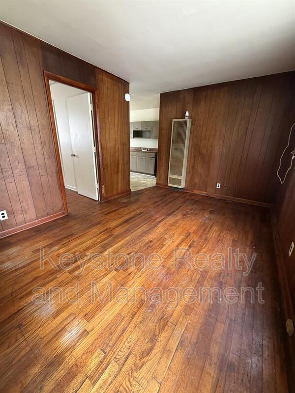 Foto del edificio - 315 Crestview Dr