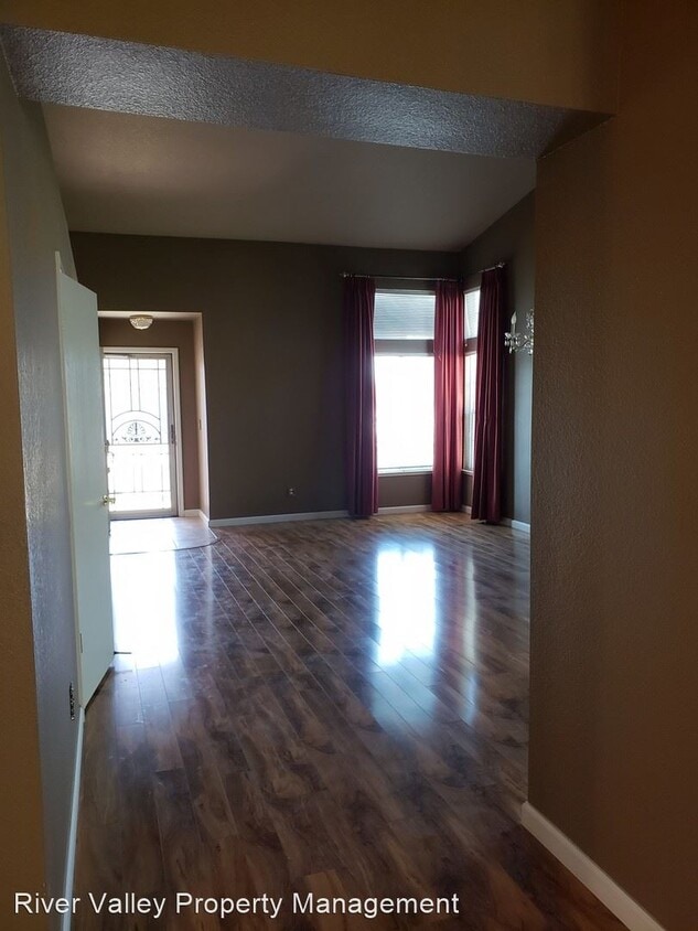 Building Photo - 4 br, 2 bath House - 8658 Irish Moss Ct.