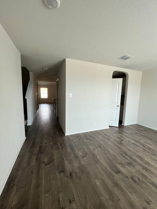 Building Photo - 6218 Tadpole Bluff