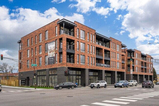 Building Photo - 6340 W Belmont Ave