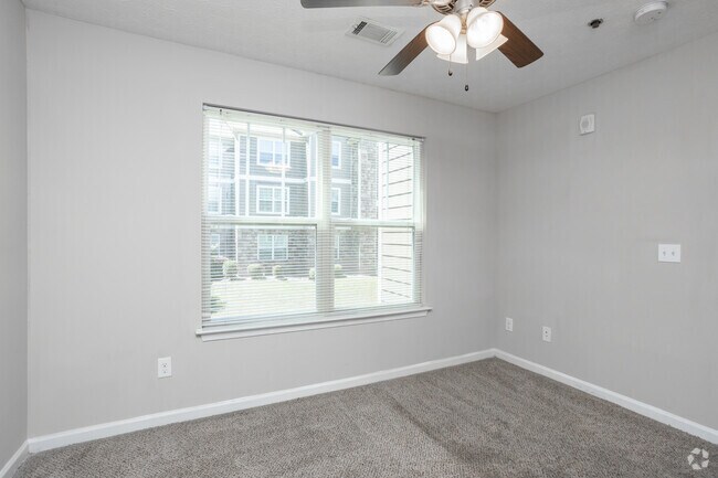 LEGENDS 2 BR | 2 BA | 960SF - Primary Bedroom - Legends at Armour Avenue