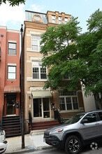Building Photo - 1535 N Paulina St