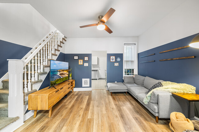 Foto del edificio - 1542 N Hollywood St