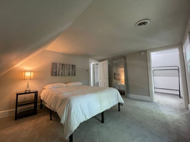 Foto del edificio - 938 E Dayton St