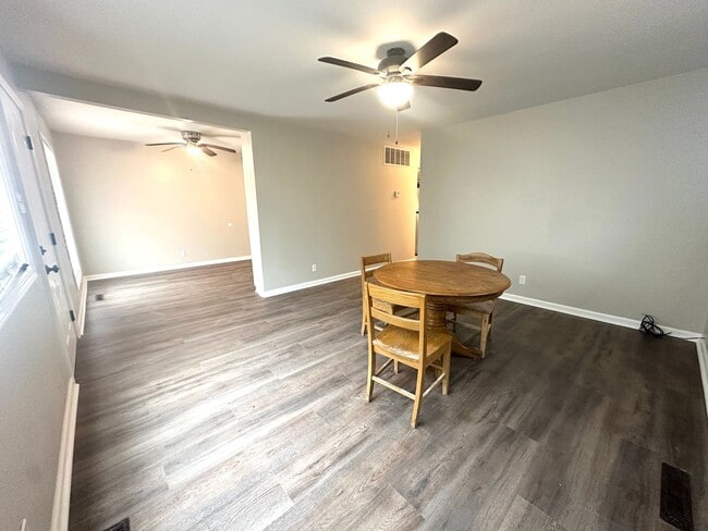 Foto del edificio - Updated 3 bed/ 1 bath