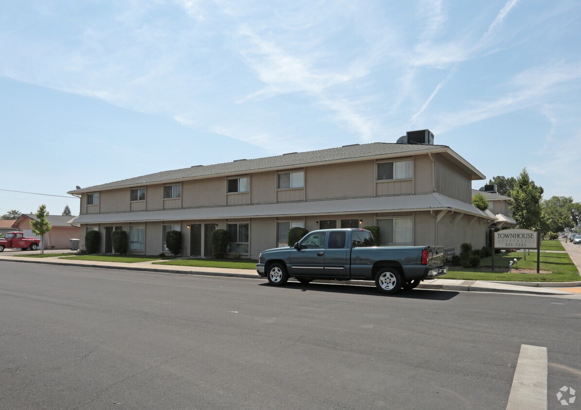 Building Photo - 911 Minnewawa Ave