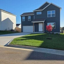 Building Photo - 5170 West Dr