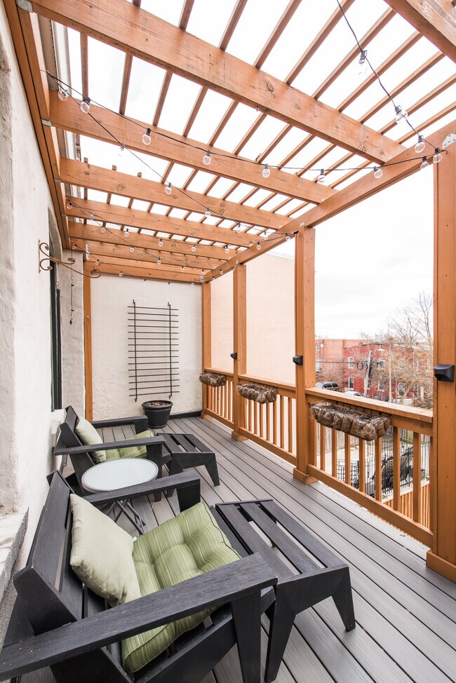 Foto del edificio - 540 Irving St., NW