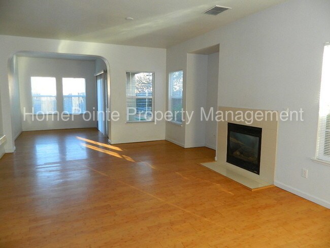 Foto del edificio - 7684 Addison Way