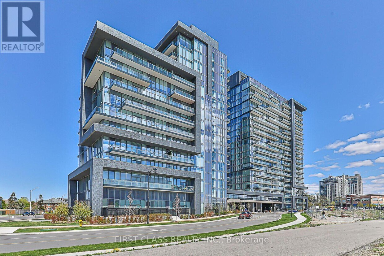 Primary Photo - 10-210 Gatineau Dr