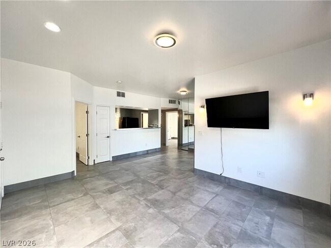 Foto del edificio - 6955 N Durango Dr