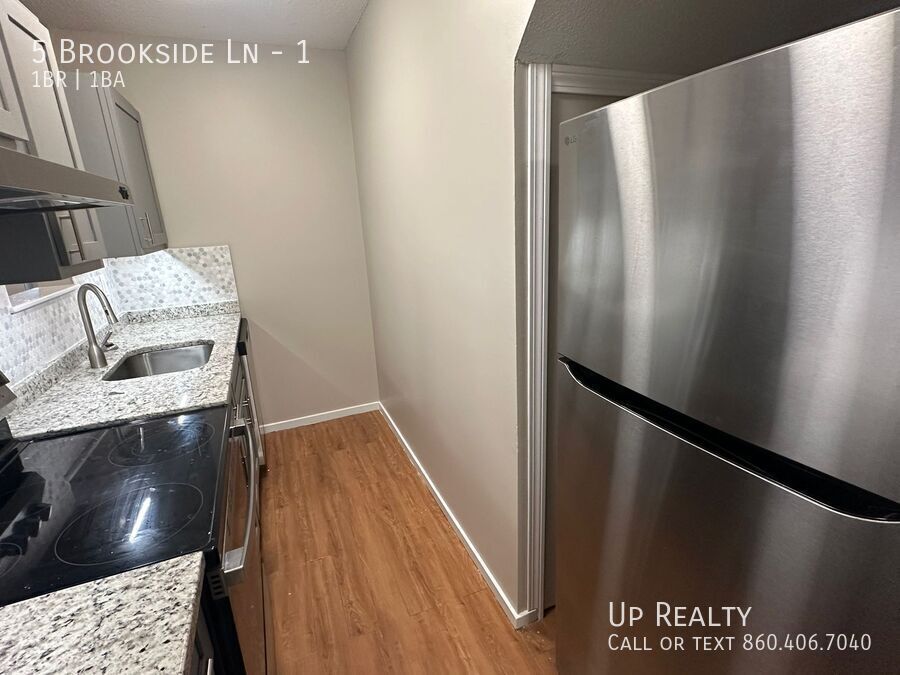 Foto principal - 5 Brookside Ln