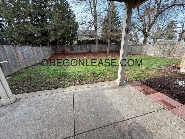 Foto del edificio - 3 bed 2 bath West Eugene Home