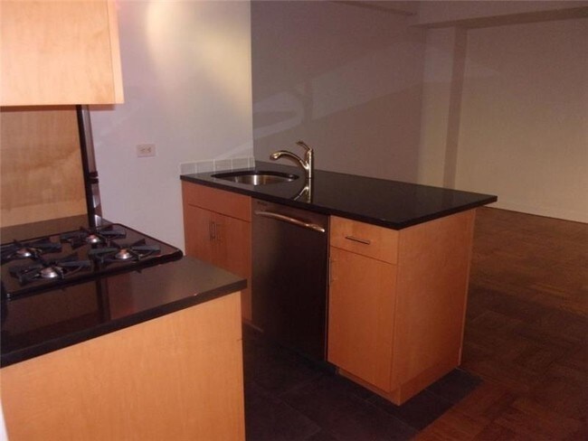 Foto del edificio - 108 E 38th St