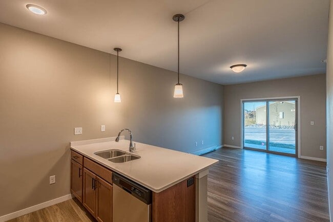 Foto del edificio - Edition - Spacious, Modern Kitchens in Pet...