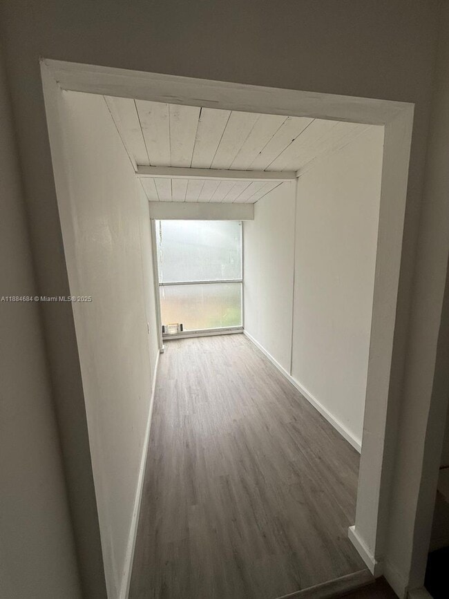 Foto del edificio - 14310 NE 5th Pl