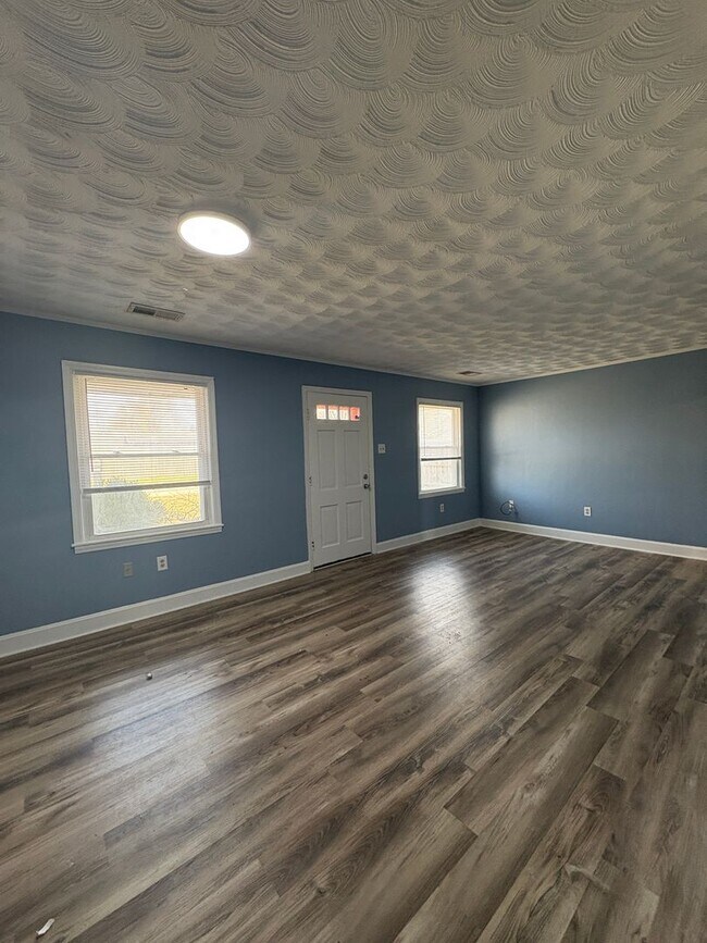 Foto del edificio - 1303 Collett Ln