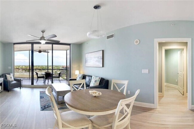 Foto del edificio - 5793 Cape Harbour Dr