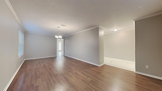Building Photo - 5415 W Harrow Dr