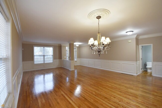 Foto del edificio - 123 Centennial Dr