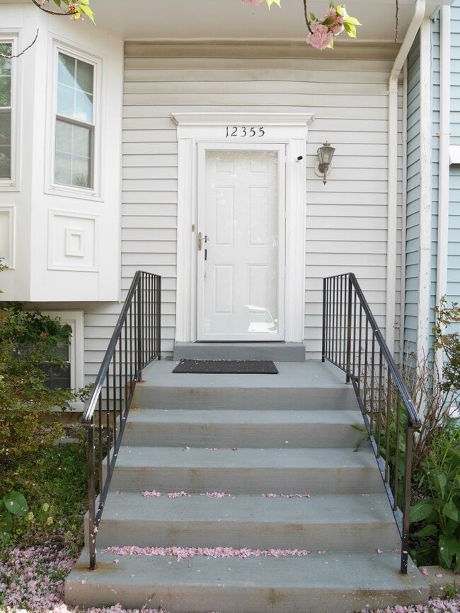 Building Photo - 4 Bedroom Townhome- Silver Spring, MD