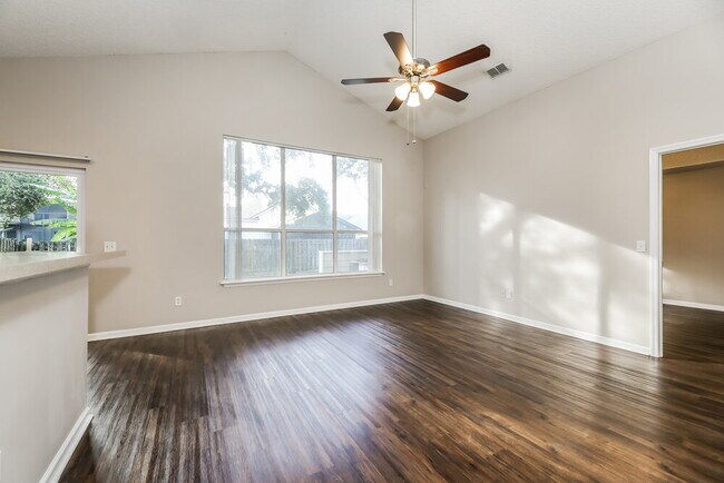 Foto del edificio - 1723 Rustling Dr