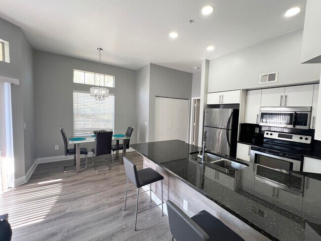 Building Photo - Westpointe Boulevard, Orlando, FL 32835 - 1 BR 1 BA condo