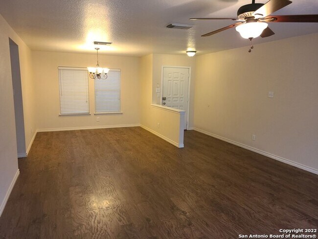 Foto del edificio - 3 Bedroom with Game Room!