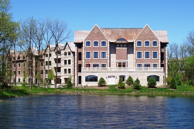 Foto del edificio - 1800 Amberley Ct