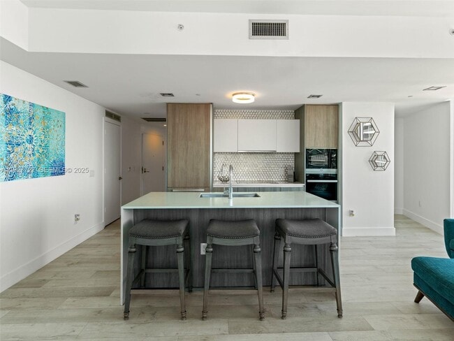 Foto del edificio - 2900 NE 7th Ave