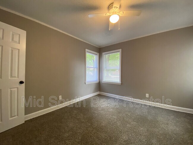Building Photo - 2271 Longstreet