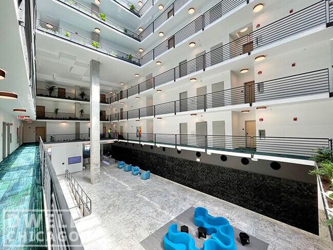 Foto del edificio - 3479 N Broadway St