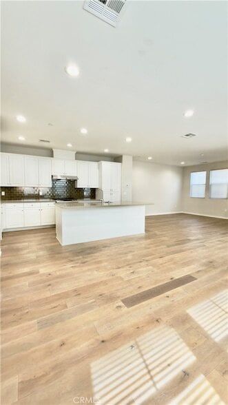 Building Photo - 130 Greenleaf Dr