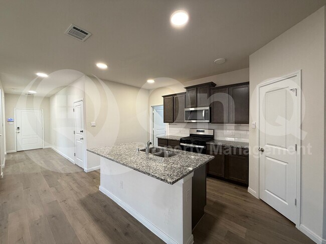 Foto del edificio - 1400 Colonial Bluff Ln