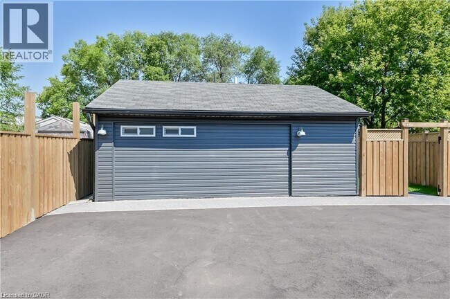 Photo du bâtiment - 43 Mahony Ave