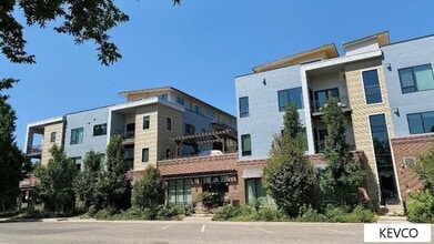 Building Photo - 302 N Meldrum St