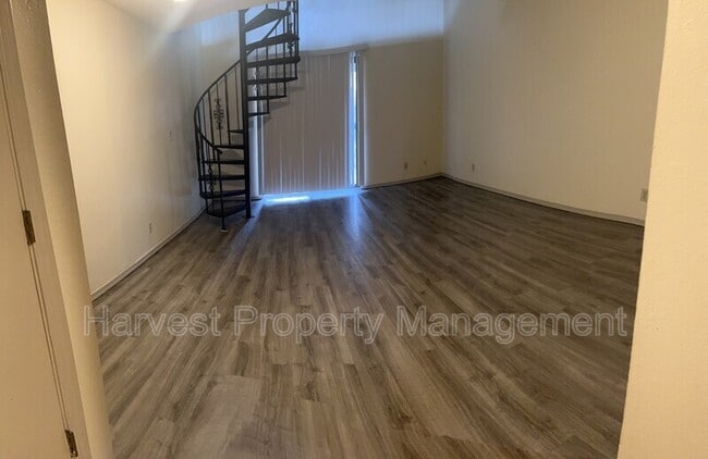 Building Photo - 1625 S Longford St