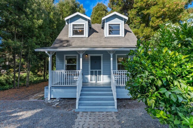 Building Photo - Charming 1 bed 1 bath Yountville home w/ b...