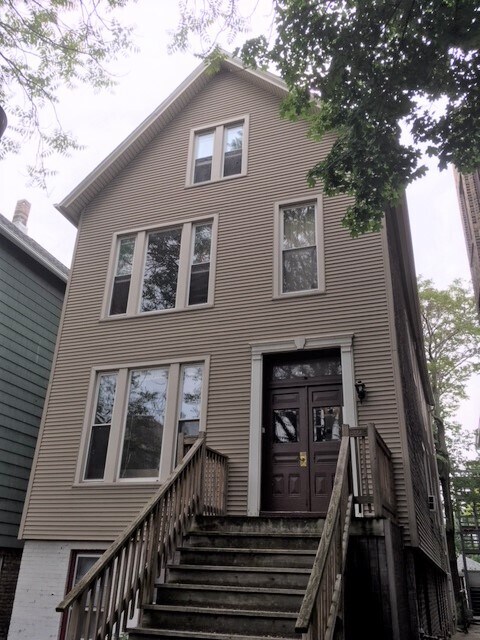 Foto del edificio - 3118 N Kenmore Ave